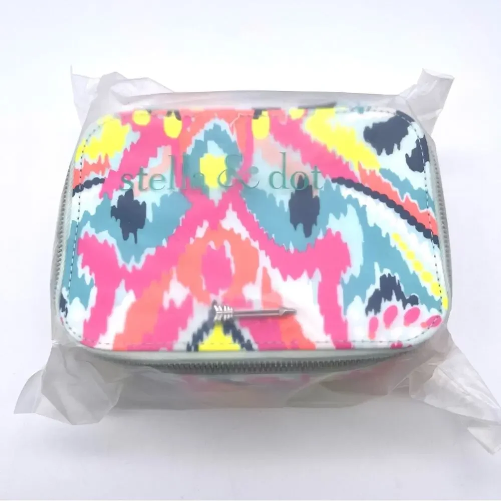 Stella & Dot Travel Jewelry Case Multi Ikat - New in Original Packaging